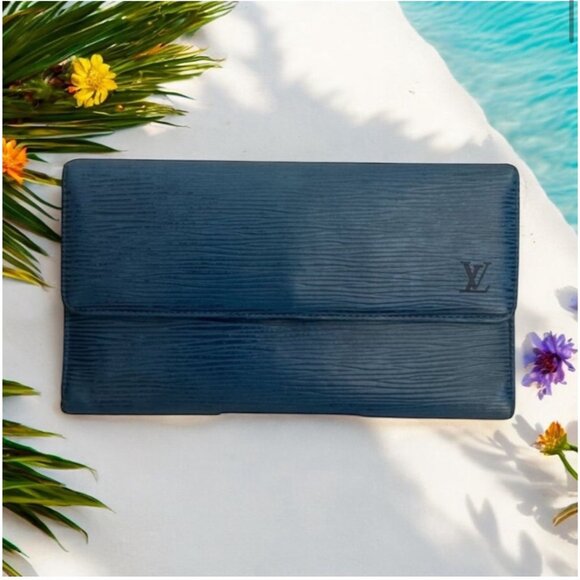 LOUIS VUITTON Womens Blue Epi Leather Long Clutch Wallet - Picture 1 of 14